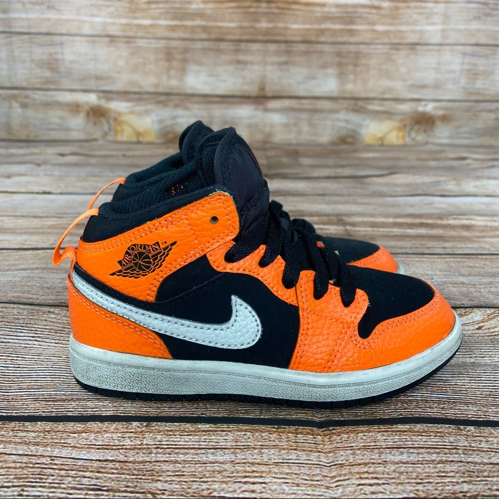 Nike Air Jordan 1 Retro Shoes Toddler Size 11 c Athletic 640734-062 - Worn Twice